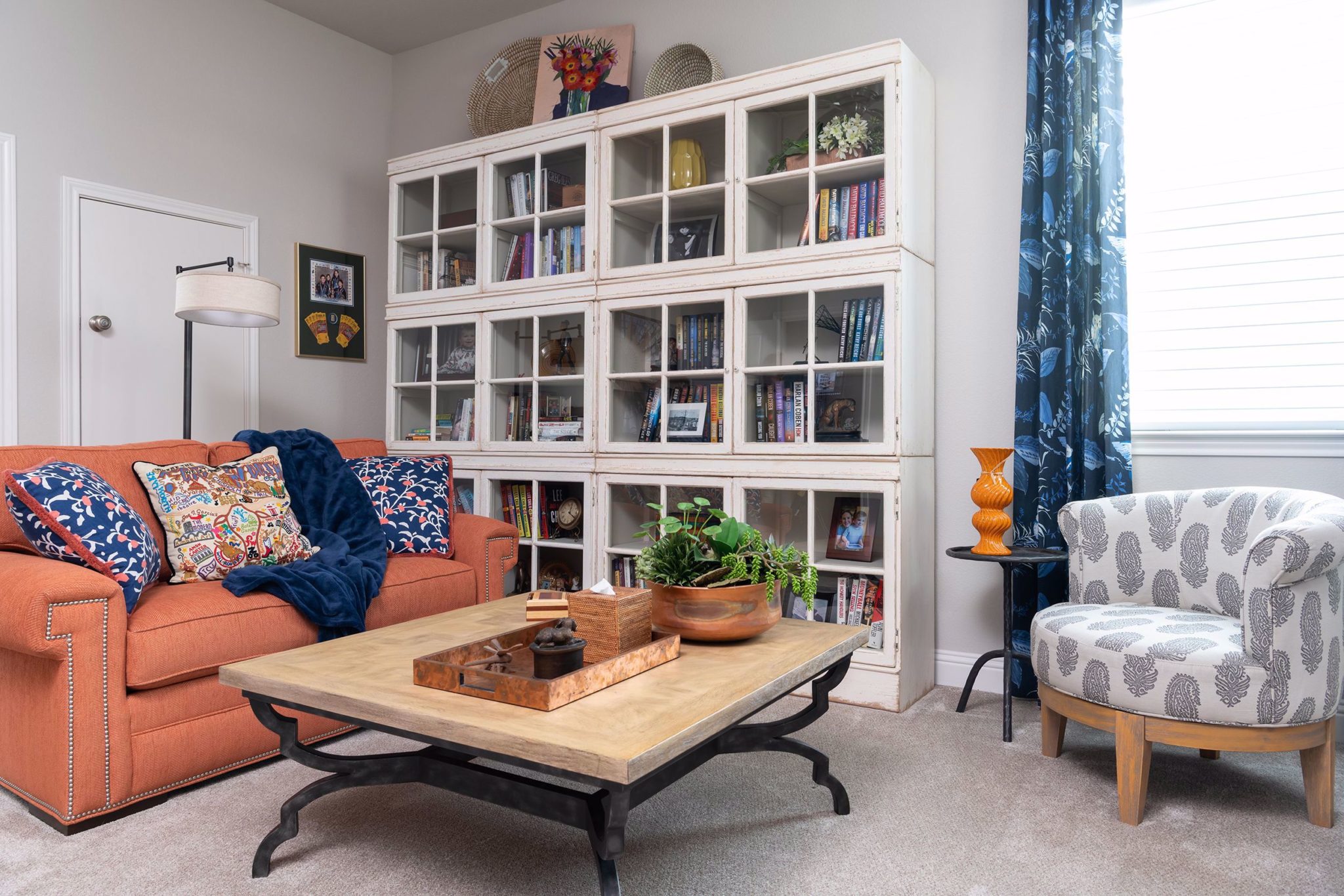 10 Ways To Style A Bookshelf